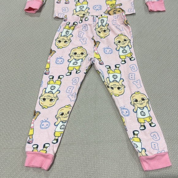 CoComelon Pajama Set - Picture 3 of 12